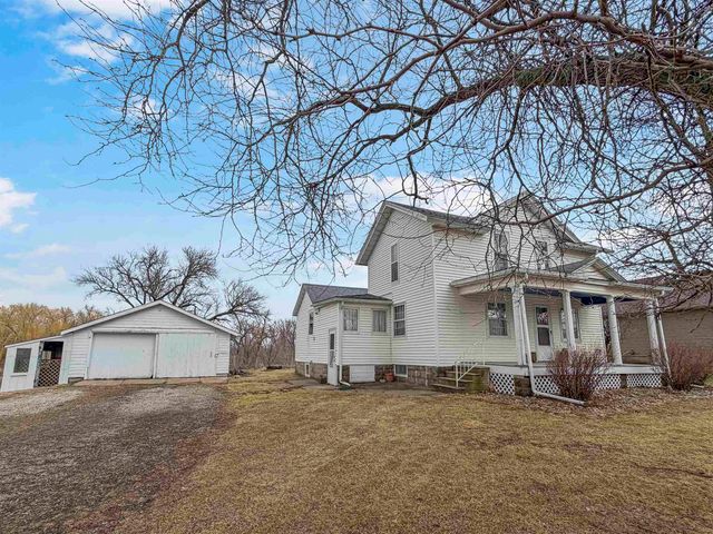 410 1st Street, Traer, IA 50675