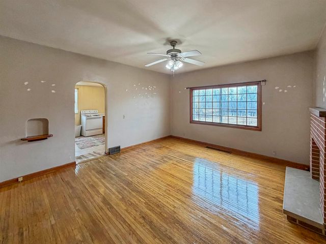 410 1st Street, Traer, IA 50675