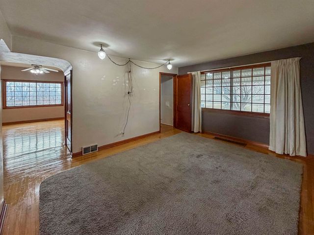 410 1st Street, Traer, IA 50675