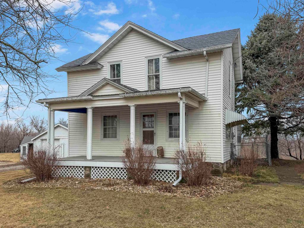 410 1st Street, Traer, IA 50675