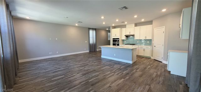 8726 Sand Verbena Avenue, Las Vegas, NV 89117