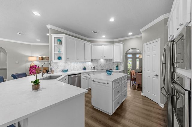 114 Winthrop Harbor S, Montgomery, TX 77356