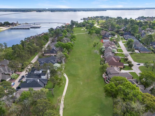 114 Winthrop Harbor S, Montgomery, TX 77356