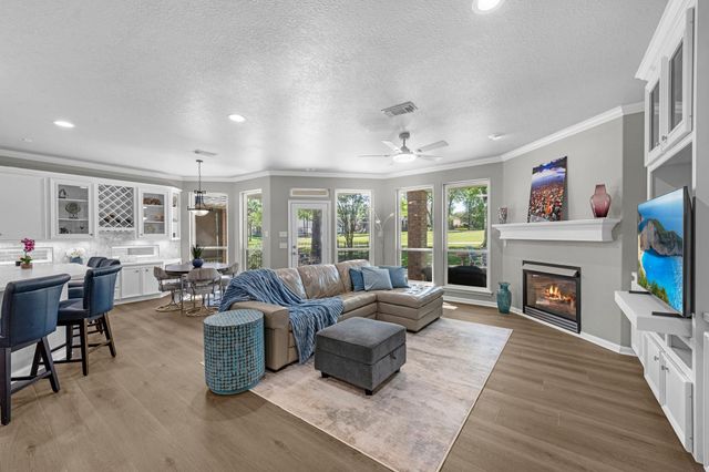 114 Winthrop Harbor S, Montgomery, TX 77356