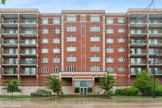 650 S River Road 504, Des Plaines, IL 60016