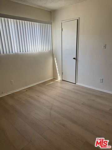 5853 Gregory Avenue, Los Angeles, CA 90038