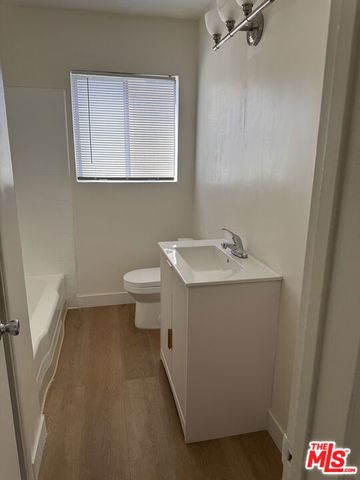 5853 Gregory Avenue, Los Angeles, CA 90038