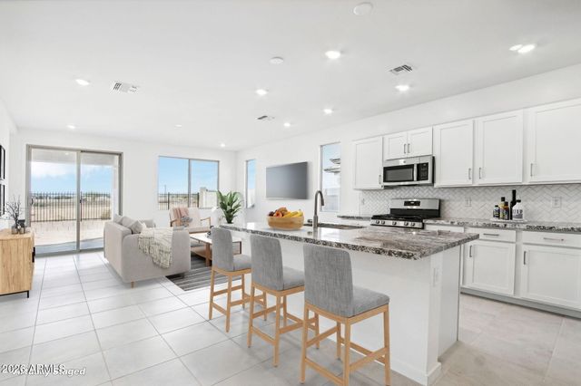 15611 W HACKAMORE Drive, Surprise, AZ 85387