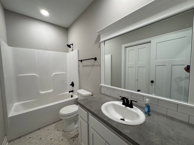 868 N Cloverleaf, Goddard, KS 67052