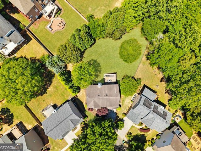 407 Whisper Wind Lane, Woodstock, GA 30188