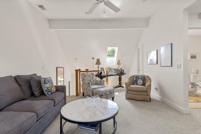 72 Gold Leaf Ln 72, Mashpee, MA 02649