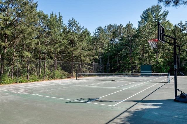 72 Gold Leaf Ln 72, Mashpee, MA 02649