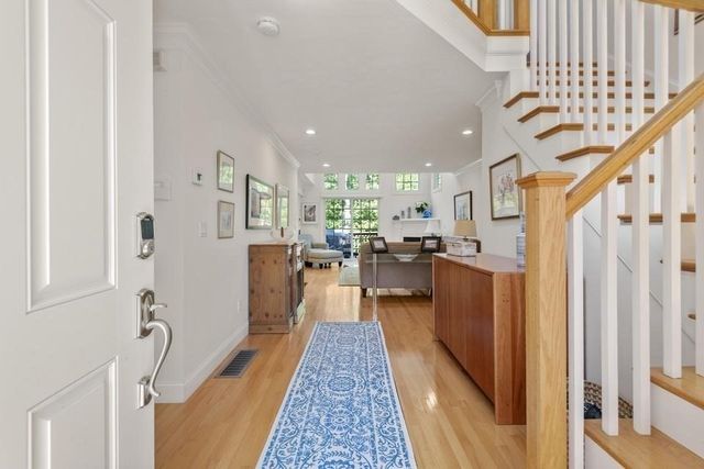 72 Gold Leaf Ln 72, Mashpee, MA 02649