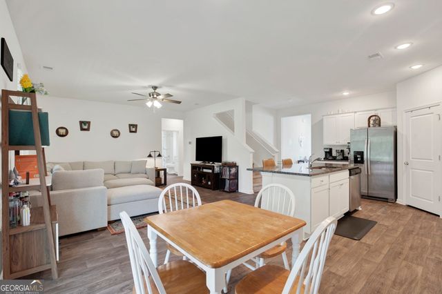 381 Hogan Drive, Richmond Hill, GA 31324