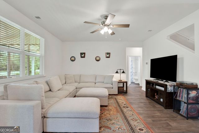 381 Hogan Drive, Richmond Hill, GA 31324