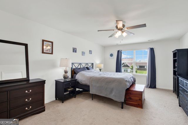 381 Hogan Drive, Richmond Hill, GA 31324
