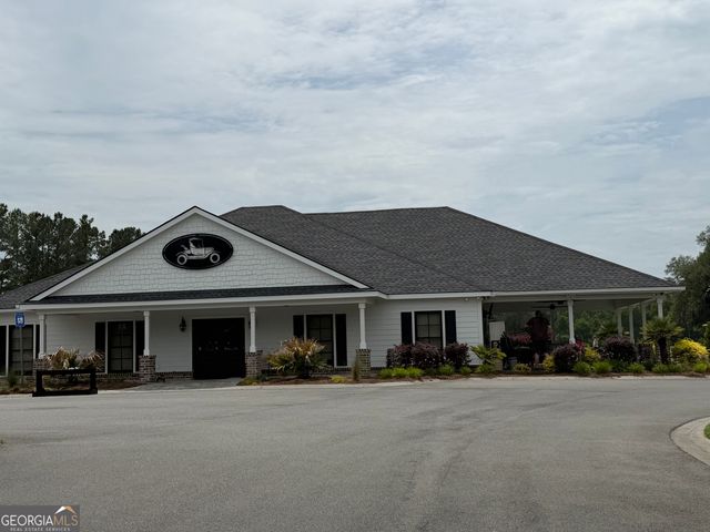 381 Hogan Drive, Richmond Hill, GA 31324