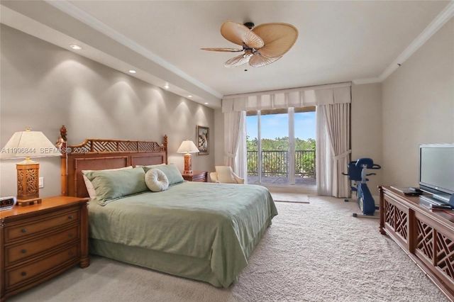 60 Edgewater Dr 3G, Coral Gables, FL 33133