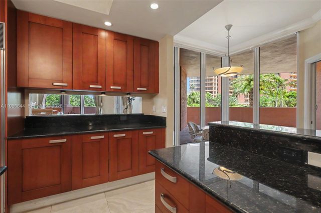 60 Edgewater Dr 3G, Coral Gables, FL 33133