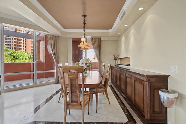 60 Edgewater Dr 3G, Coral Gables, FL 33133