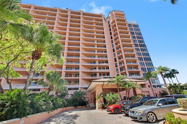 60 Edgewater Dr 3G, Coral Gables, FL 33133