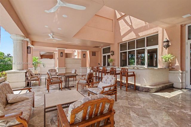60 Edgewater Dr 3G, Coral Gables, FL 33133