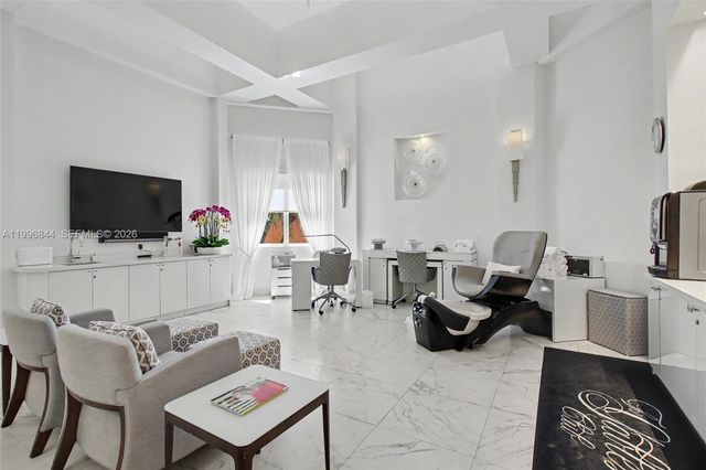 60 Edgewater Dr 3G, Coral Gables, FL 33133