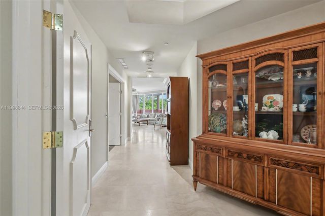 60 Edgewater Dr 3G, Coral Gables, FL 33133