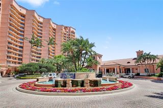 60 Edgewater Dr 3G, Coral Gables, FL 33133