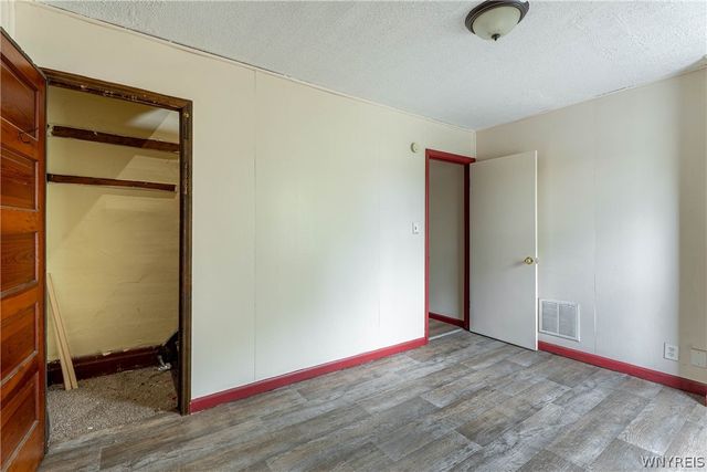 1952 Whitney Avenue, Niagara Falls, NY 14301
