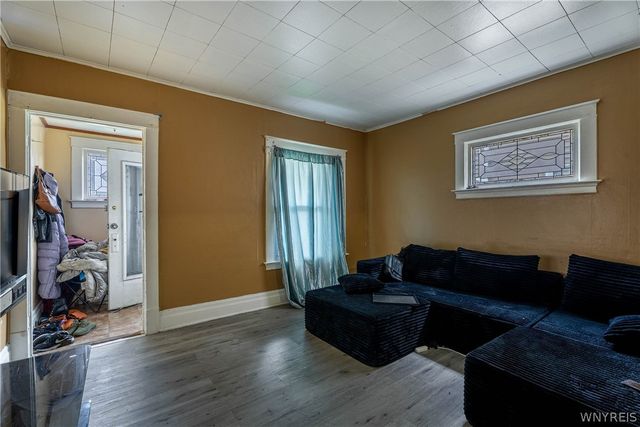 1952 Whitney Avenue, Niagara Falls, NY 14301