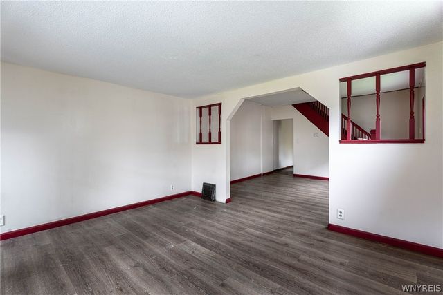1952 Whitney Avenue, Niagara Falls, NY 14301