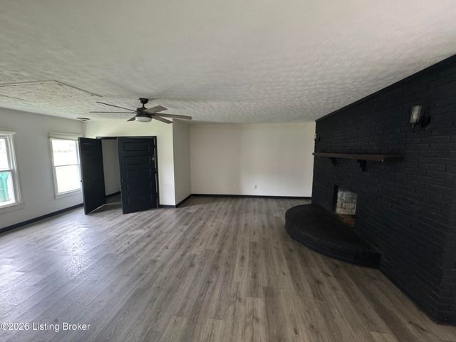 752 Pearman Ave, Radcliff, KY 40160