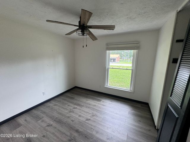 752 Pearman Ave, Radcliff, KY 40160