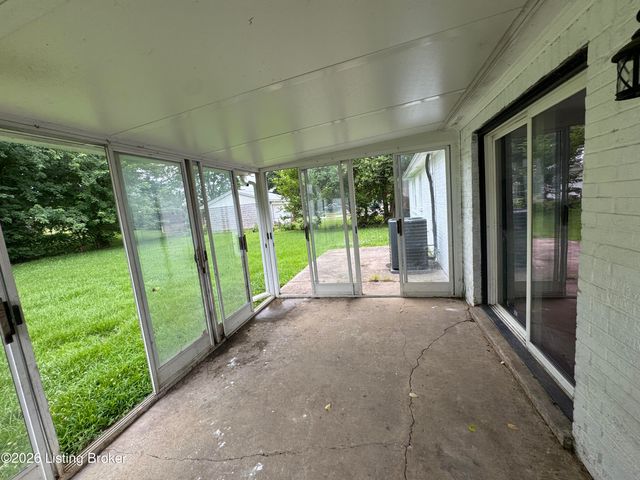 752 Pearman Ave, Radcliff, KY 40160