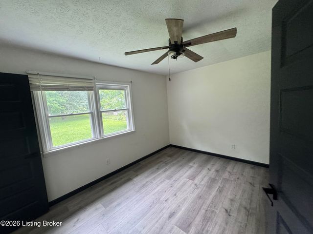 752 Pearman Ave, Radcliff, KY 40160