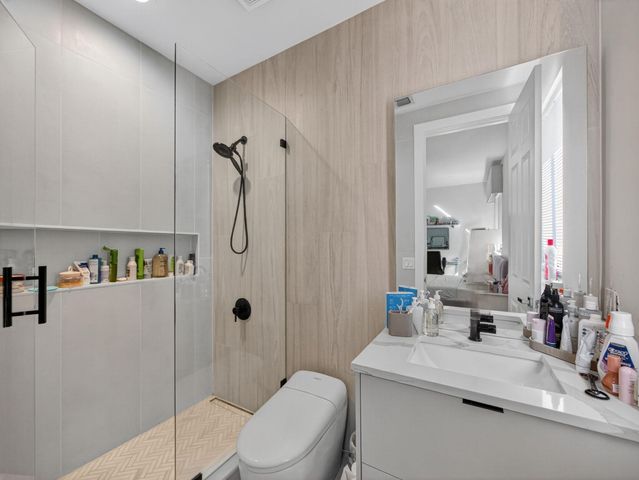 125 Pembroke Drive, Palm Beach Gardens, FL 33418