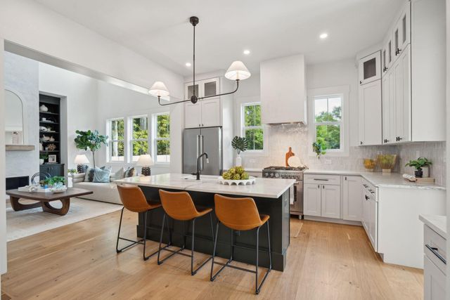 362 6th Avenue, Mount Pleasant, SC 29464