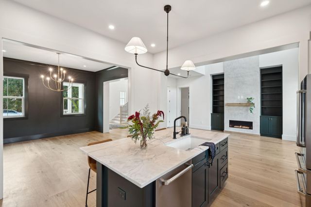 362 6th Avenue, Mount Pleasant, SC 29464