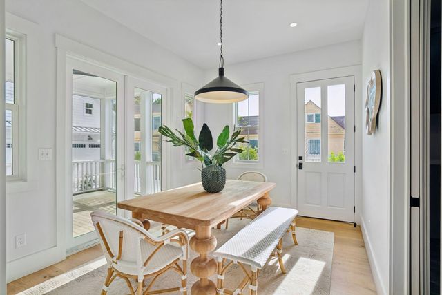 362 6th Avenue, Mount Pleasant, SC 29464