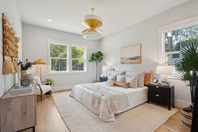 362 6th Avenue, Mount Pleasant, SC 29464