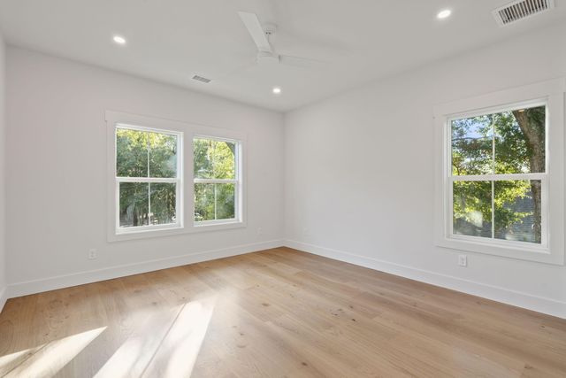 362 6th Avenue, Mount Pleasant, SC 29464