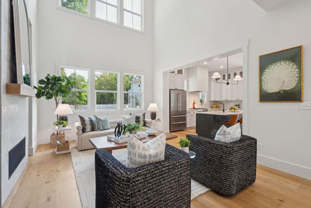 362 6th Avenue, Mount Pleasant, SC 29464