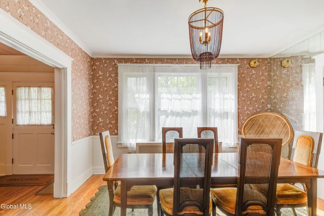 1053 Brierwood Boulevard, Schenectady, NY 12308