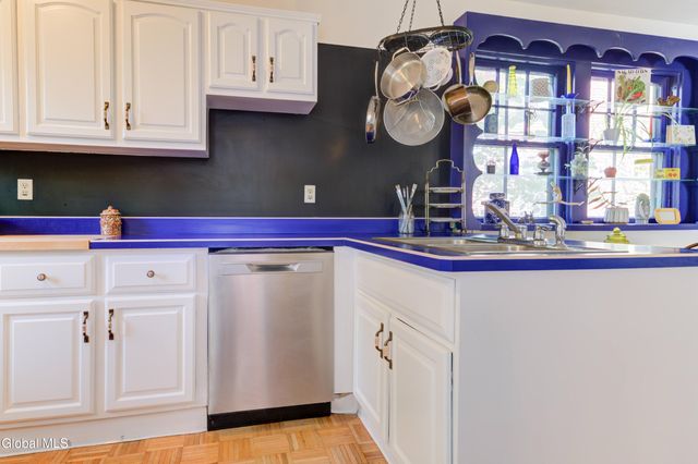 1053 Brierwood Boulevard, Schenectady, NY 12308