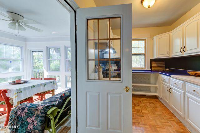 1053 Brierwood Boulevard, Schenectady, NY 12308