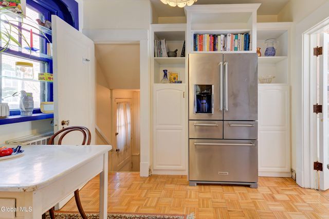 1053 Brierwood Boulevard, Schenectady, NY 12308