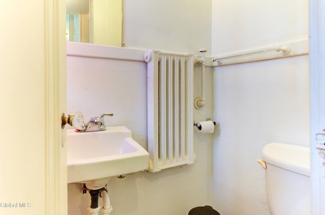 1053 Brierwood Boulevard, Schenectady, NY 12308