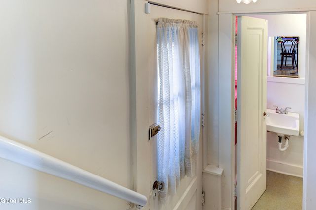 1053 Brierwood Boulevard, Schenectady, NY 12308