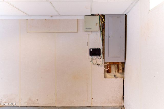 1053 Brierwood Boulevard, Schenectady, NY 12308